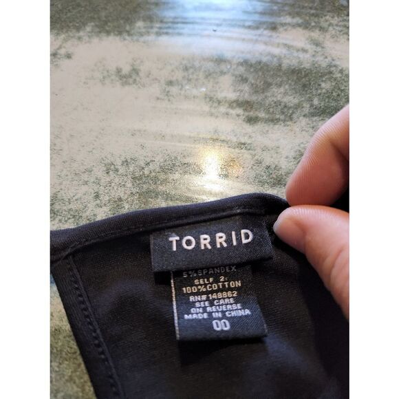 Torrid Crochet Inset Peplum Top In Black sz 00 - Picture 3 of 4